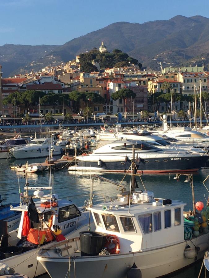 Appartamento Ai Piedi Della Pigna Sanremo Exterior foto